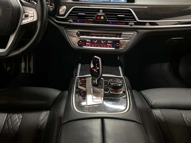 Used 2017 BMW 740i RWD image 16