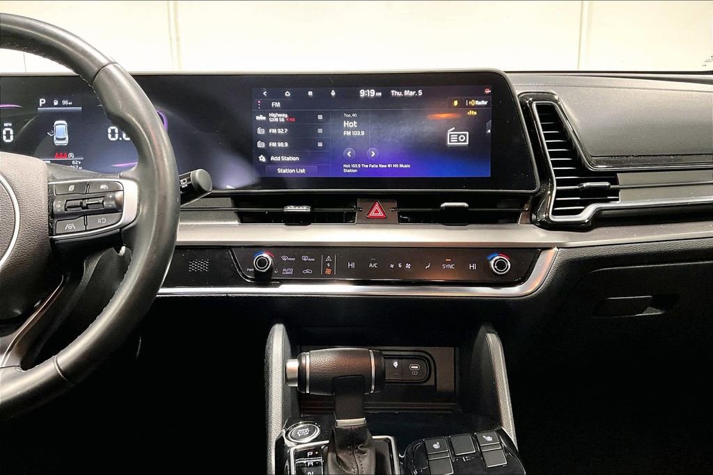 Used 2023 Kia Sportage EX image 8