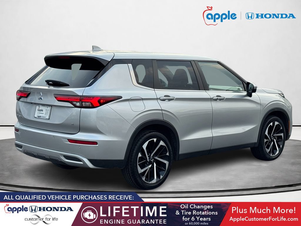 Used 2022 Mitsubishi Outlander SE AWD/4WD image 3