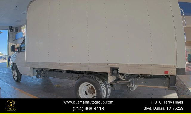 Used 2018 Ford E-350 and Econoline 350 Super Duty w/ Power Windows & Locks Group image 3