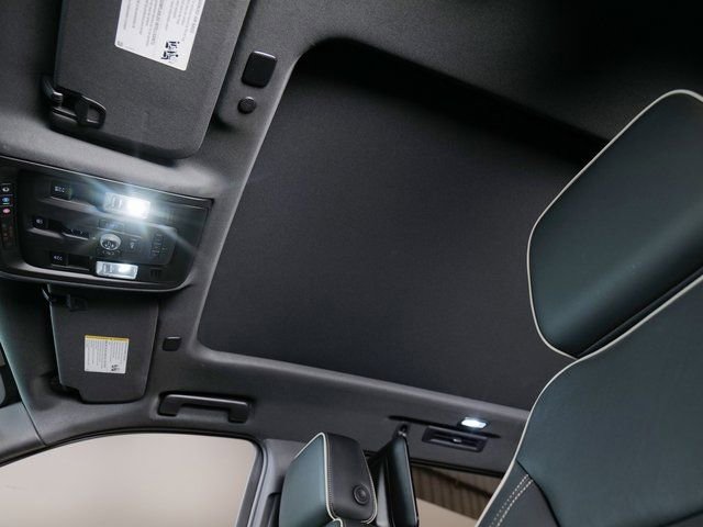 Used 2023 Chevrolet Tahoe Premier w/ Premium Package image 26