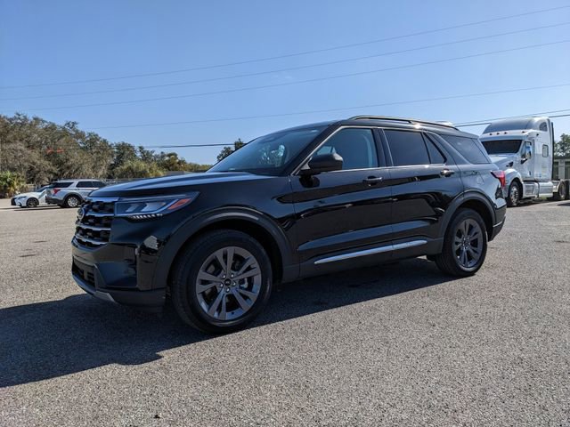 Used 2025 Ford Explorer Active w/ Active Comfort Package AWD/4WD image 8