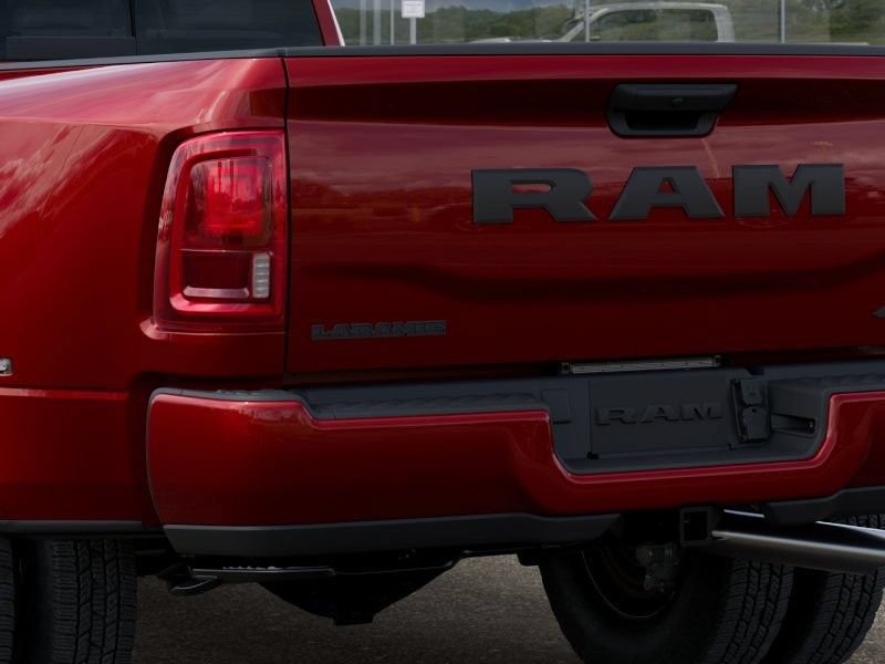 New 2026 RAM 3500 Laramie AWD/4WD image 39