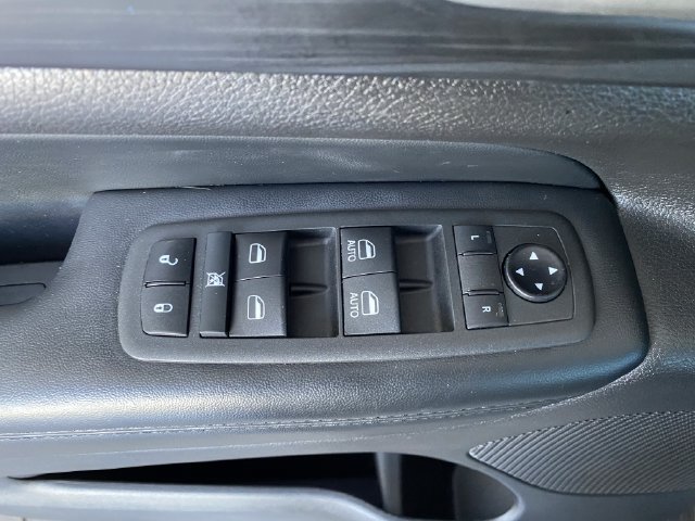 Used 2021 Jeep Grand Cherokee Laredo X RWD image 21
