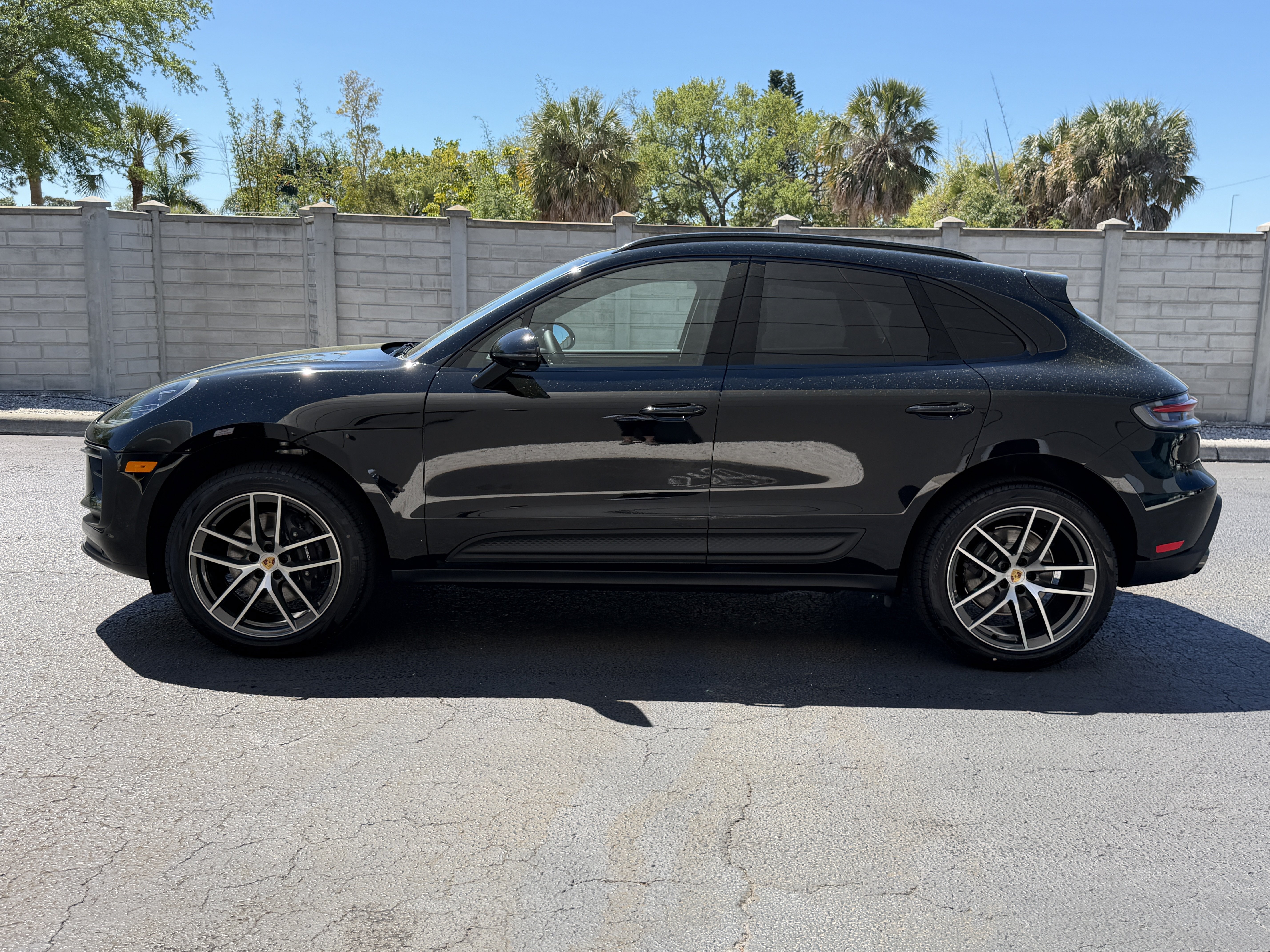 New 2026 Porsche Macan AWD/4WD image 2