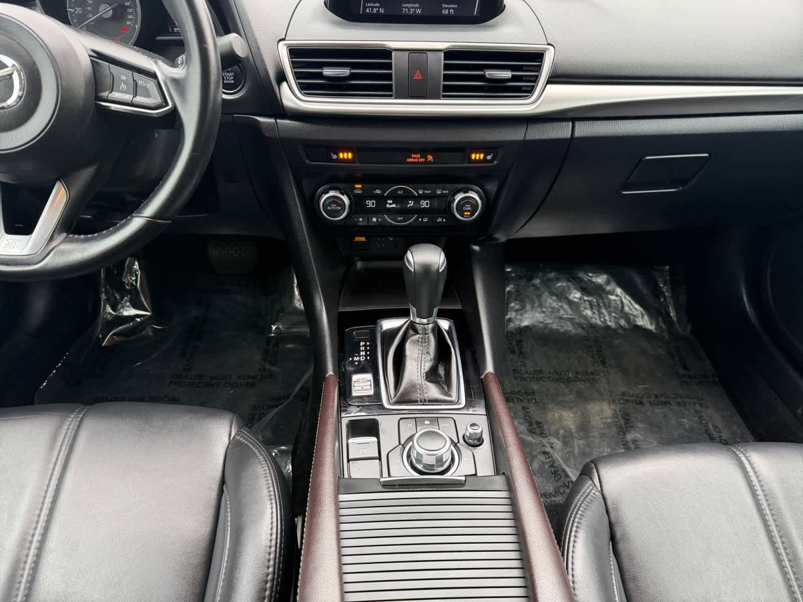 Used 2018 MAZDA MAZDA3 Touring FWD image 16