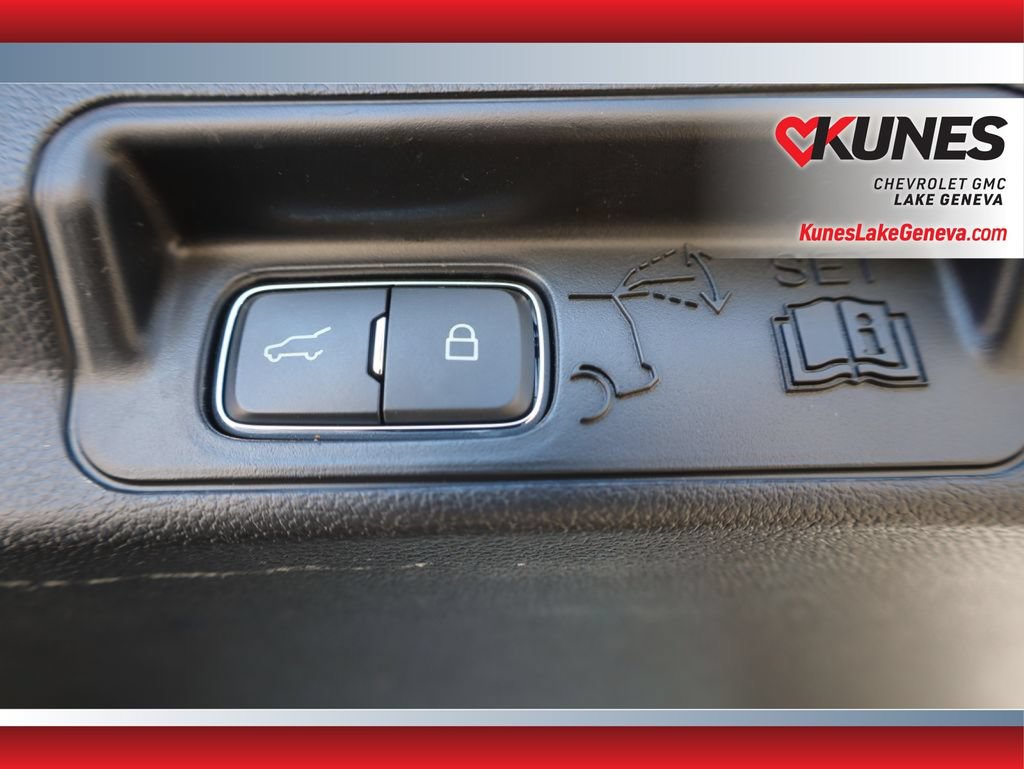 Used 2025 Ford Explorer ST-Line AWD/4WD image 21