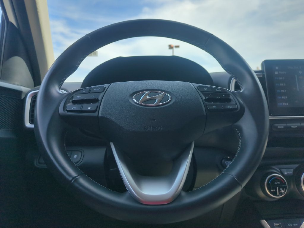 Used 2026 Hyundai Venue SEL FWD image 22