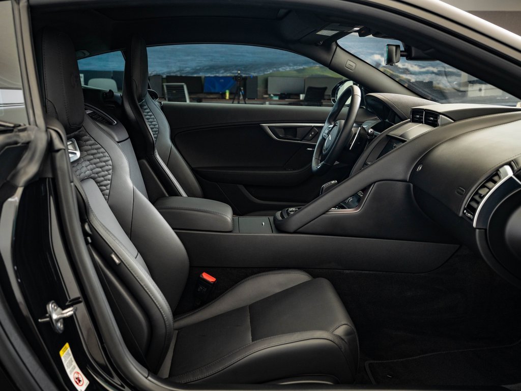 Used 2023 Jaguar F-TYPE R image 22