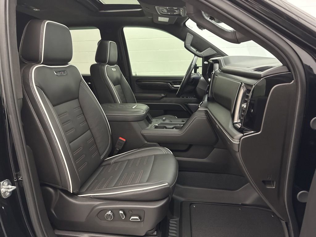 Used 2024 GMC Sierra 2500 AT4X image 69