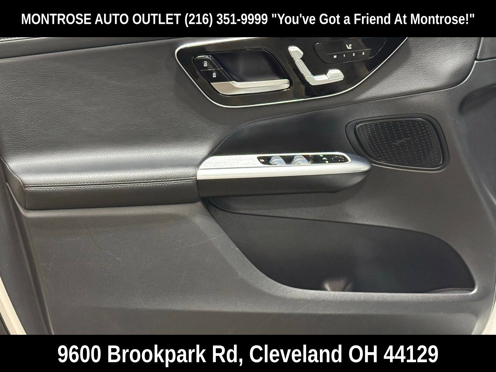 Used 2023 Mercedes-Benz GLC 300 4MATIC image 11