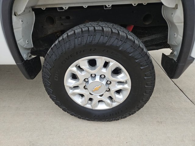 Used 2023 Chevrolet Silverado 2500 LT image 9