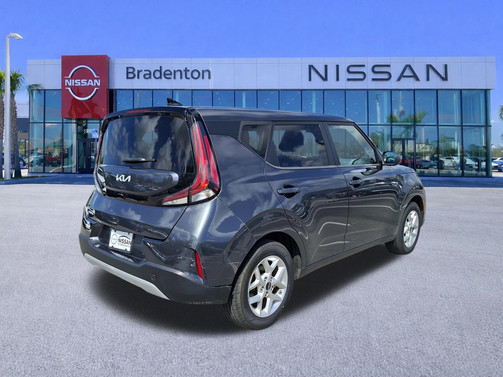 Used 2023 Kia Soul LX w/ Option Group 015 image 5