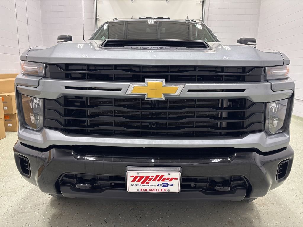 Used 2024 Chevrolet Silverado 2500 Custom w/ Custom Value Package image 10