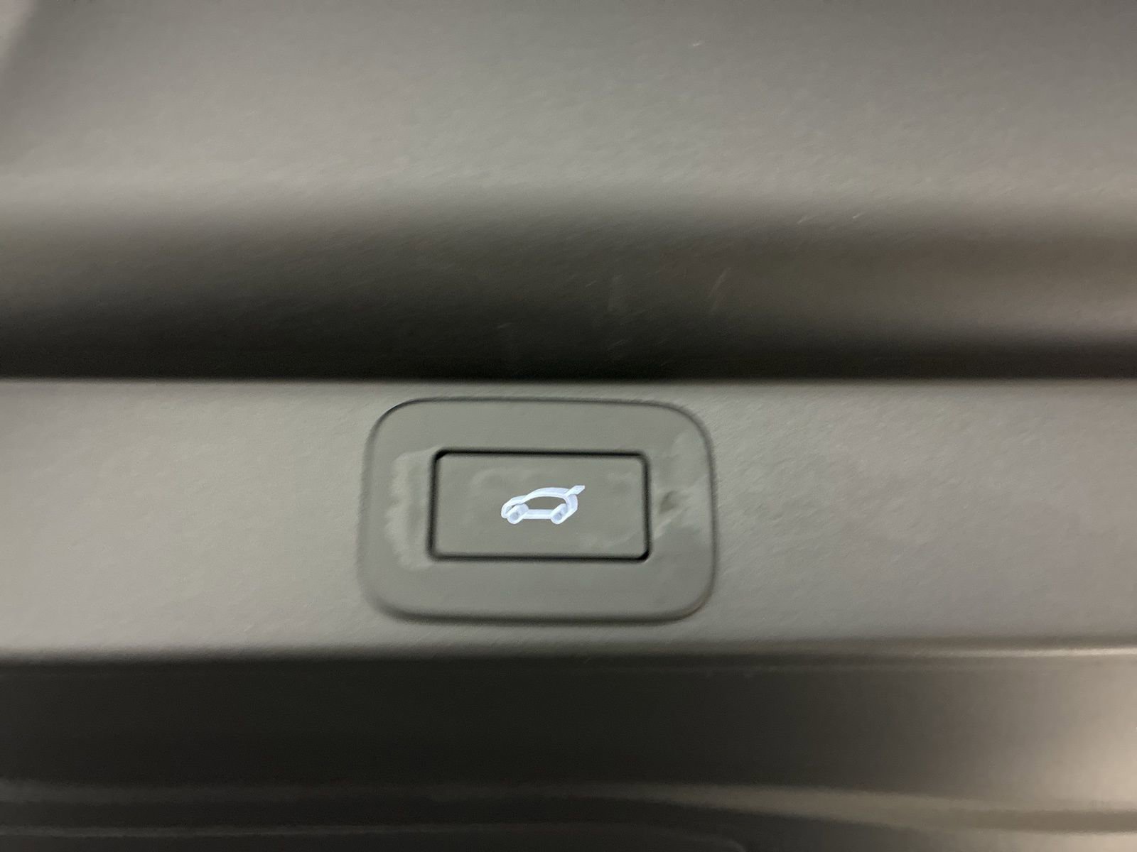 Used 2025 Land Rover Range Rover SE image 9