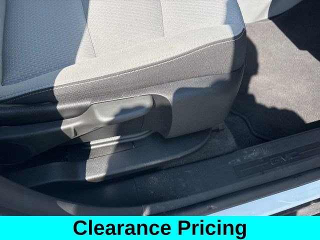 Used 2023 GMC Terrain SLE w/ Driver Convenience Package AWD/4WD image 40