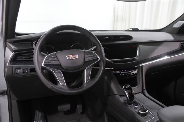 Used 2024 Cadillac XT5 Premium Luxury AWD/4WD image 6
