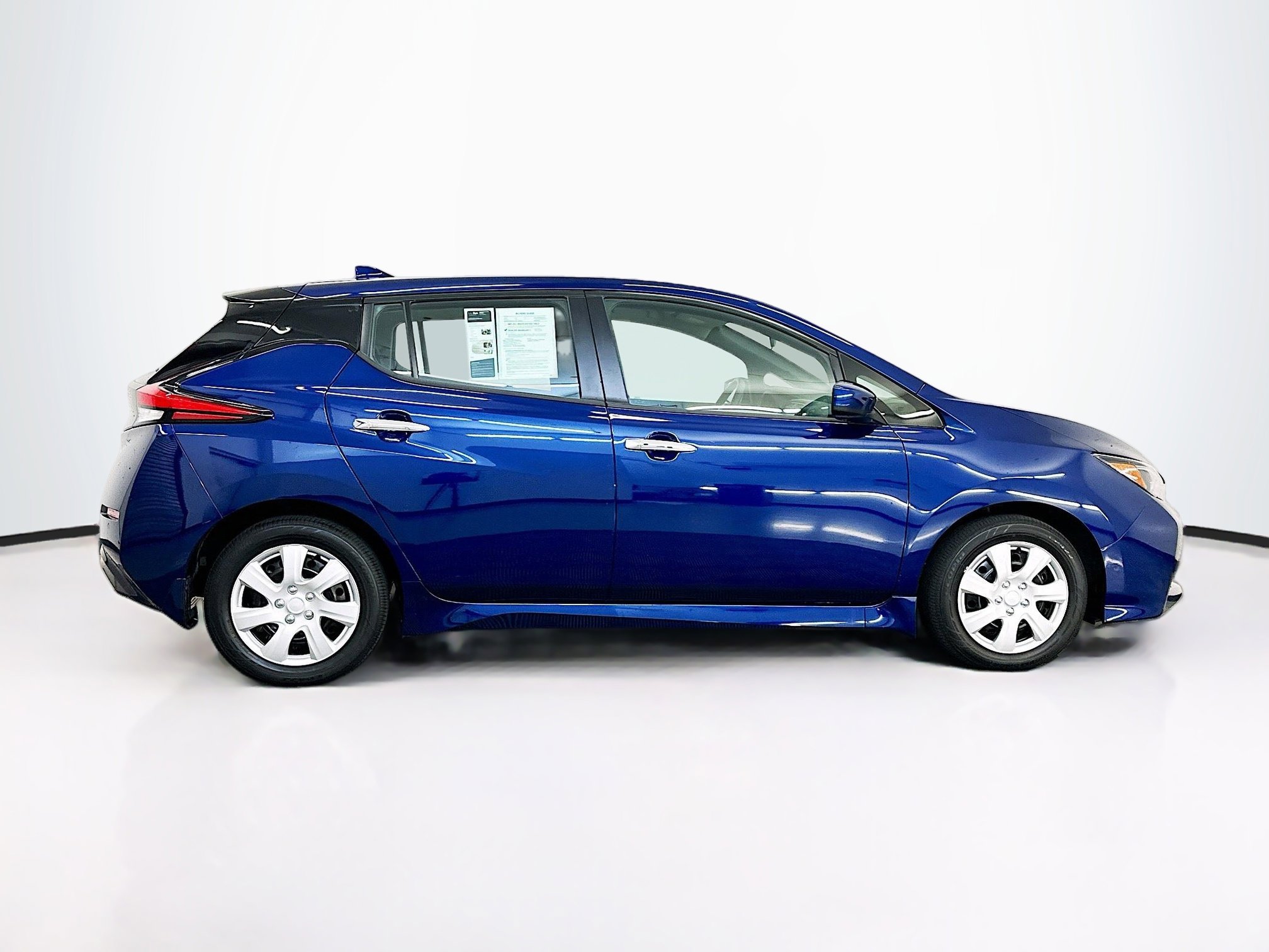 Used 2024 Nissan Leaf S image 10