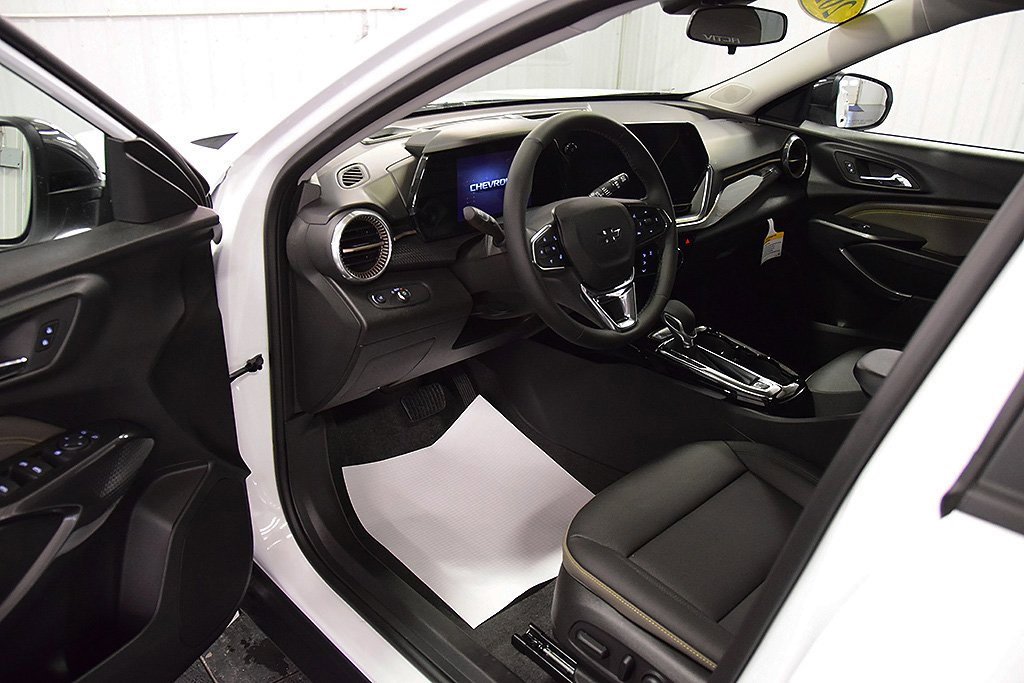 New 2025 Chevrolet Trax ACTIV image 13