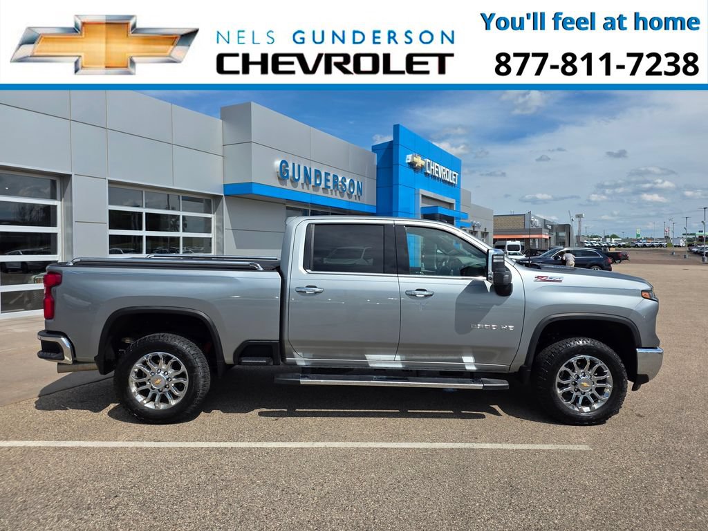 Used 2024 Chevrolet Silverado 2500 LTZ w/ LTZ Premium Package AWD/4WD image 8
