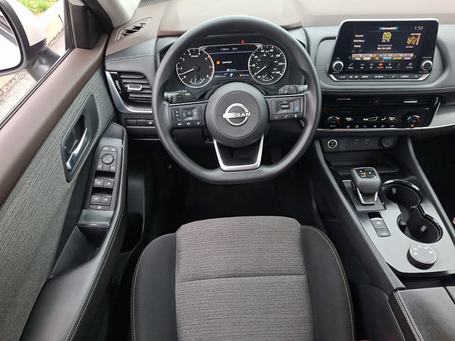 Certified 2022 Nissan Rogue SV AWD/4WD image 2