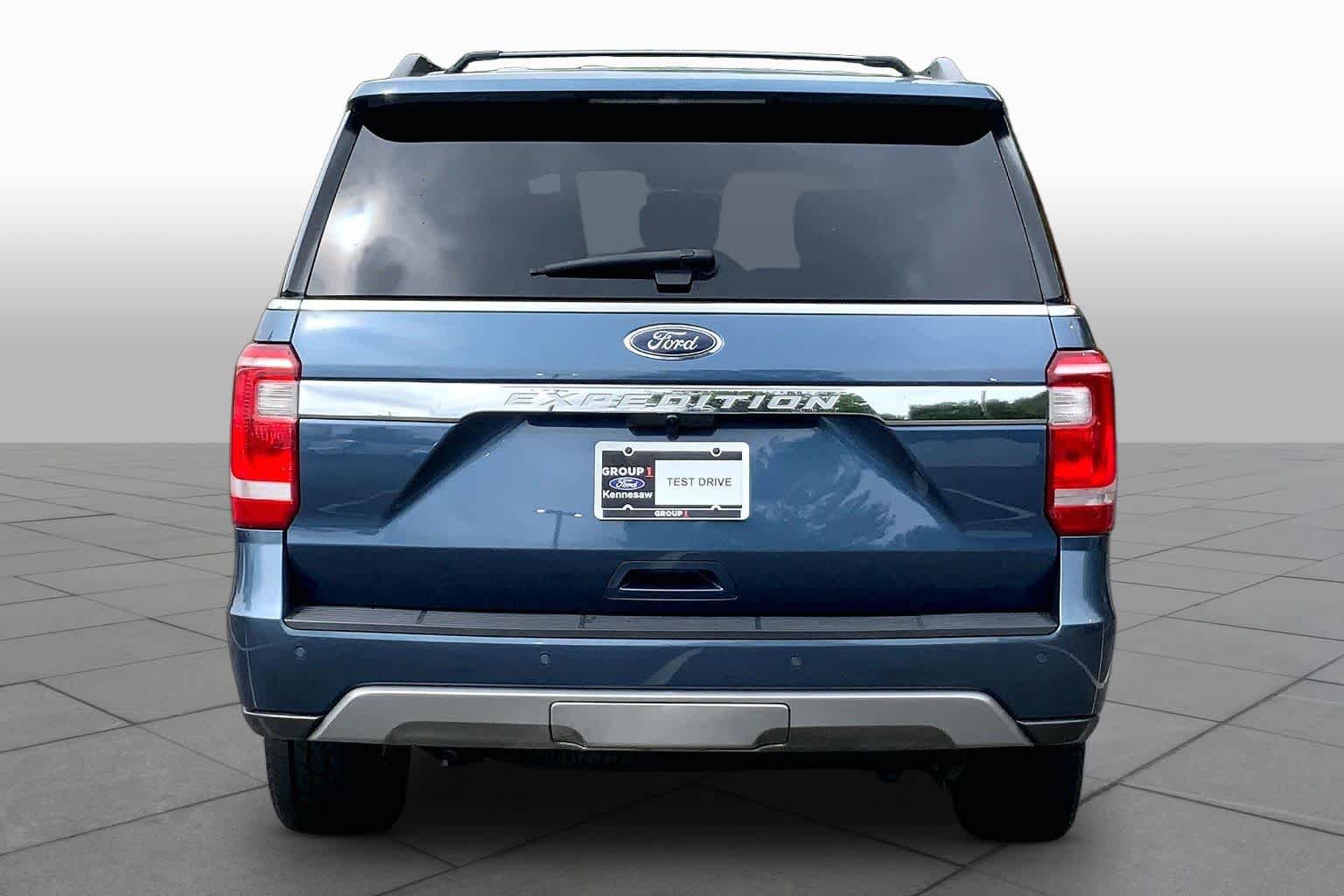 Used 2020 Ford Expedition XLT w/ Equipment Group 202A RWD image 5
