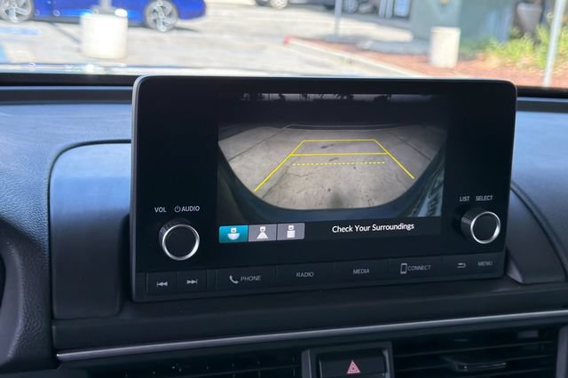 Used 2023 Honda Pilot LX image 25