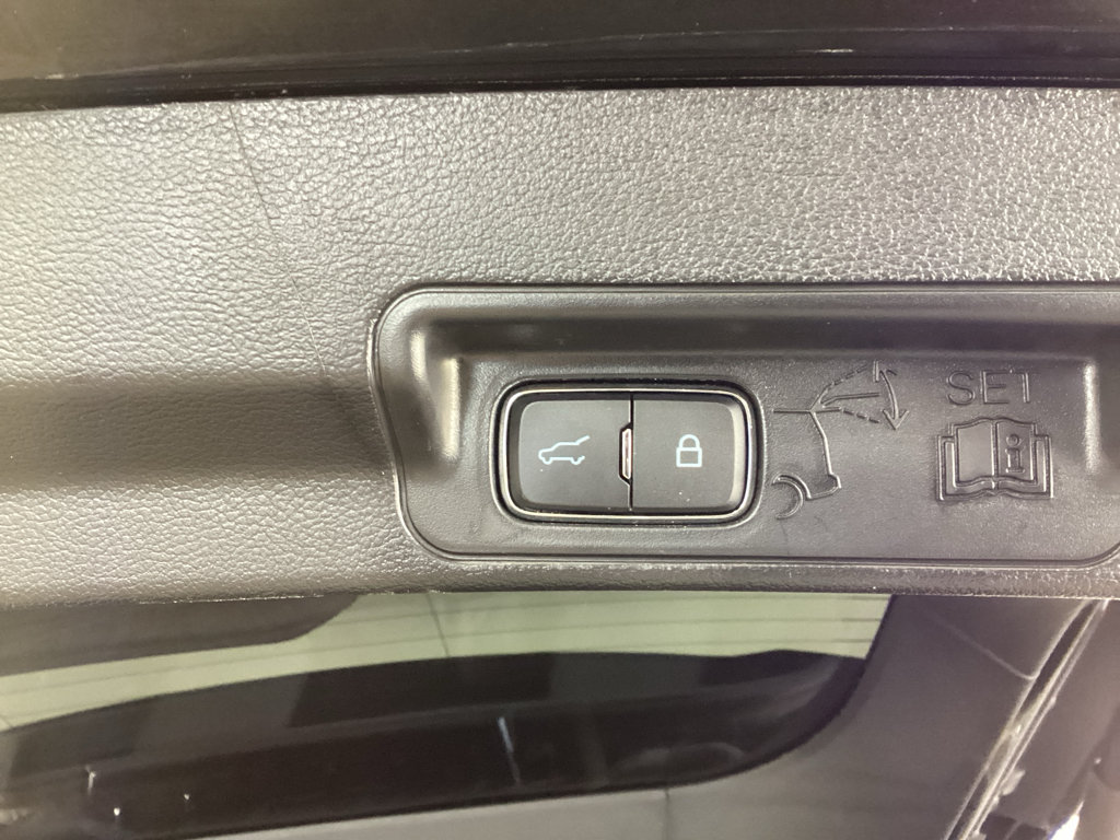 Used 2022 Ford Explorer ST w/ Equipment Group 401A AWD/4WD image 15