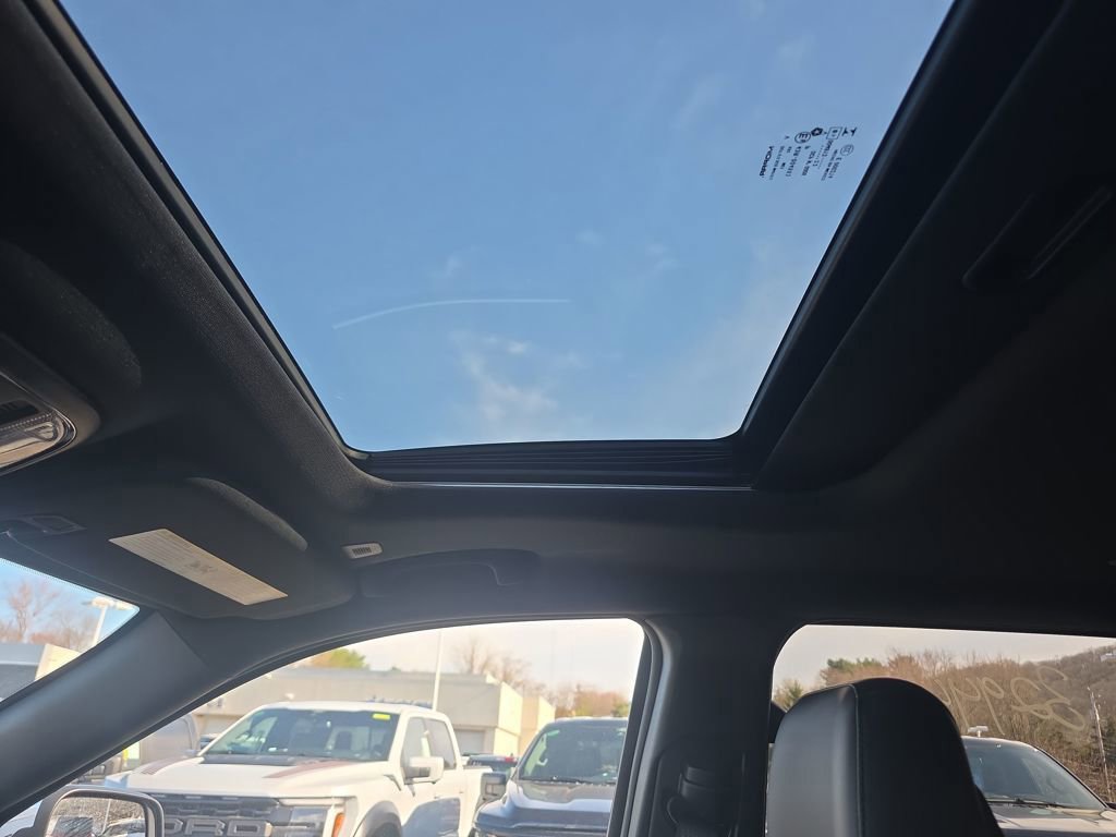 Used 2022 Jeep Grand Cherokee Limited AWD/4WD image 29