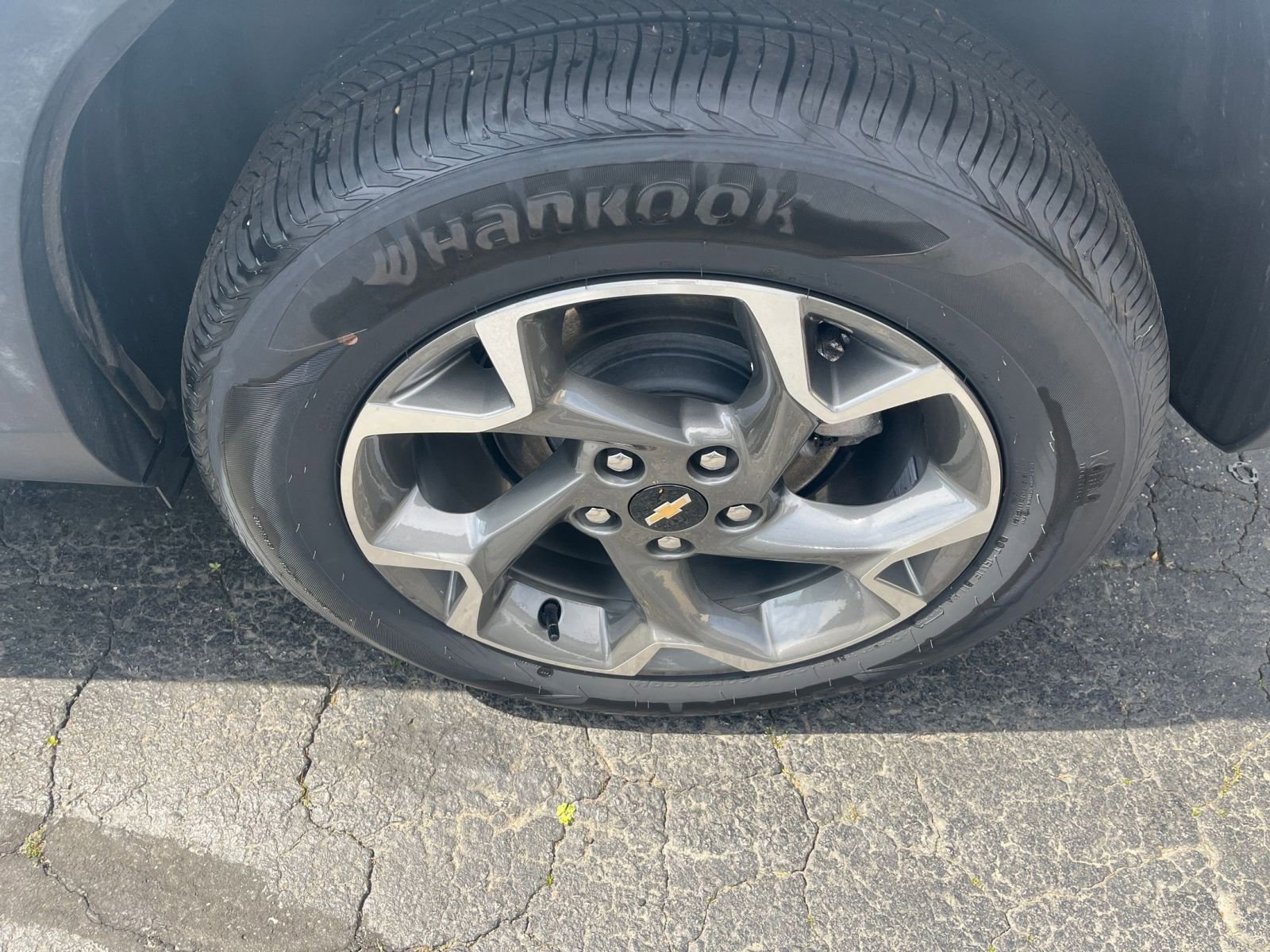 Used 2025 Chevrolet Trax LT w/ LT Convenience Package FWD image 24