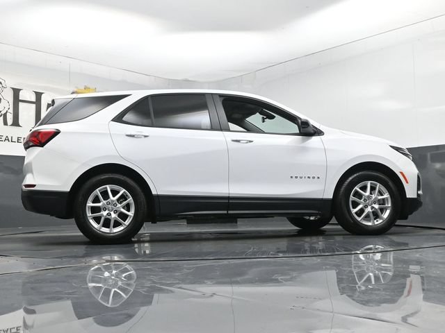 Used 2023 Chevrolet Equinox LS w/ LS Convenience Package FWD image 53