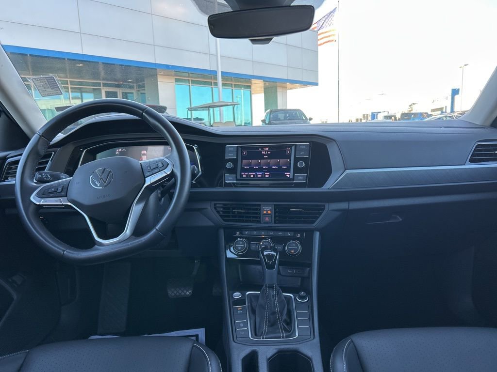 Used 2024 Volkswagen Jetta SE FWD image 10