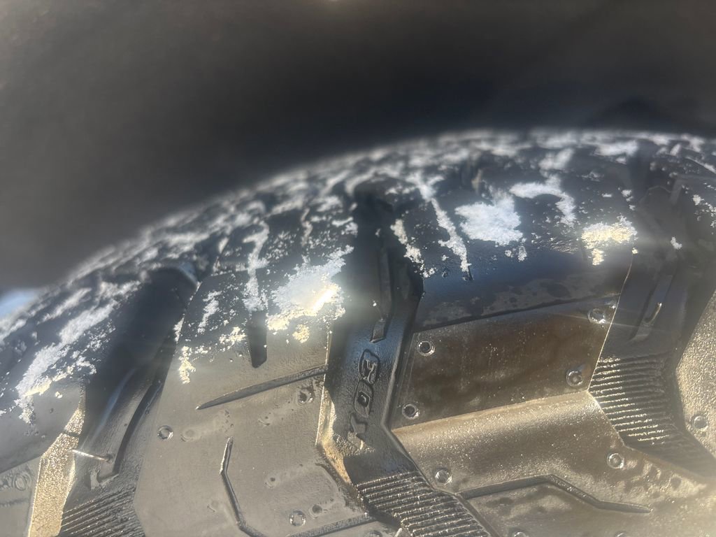 Used 2021 GMC Yukon SLE image 32