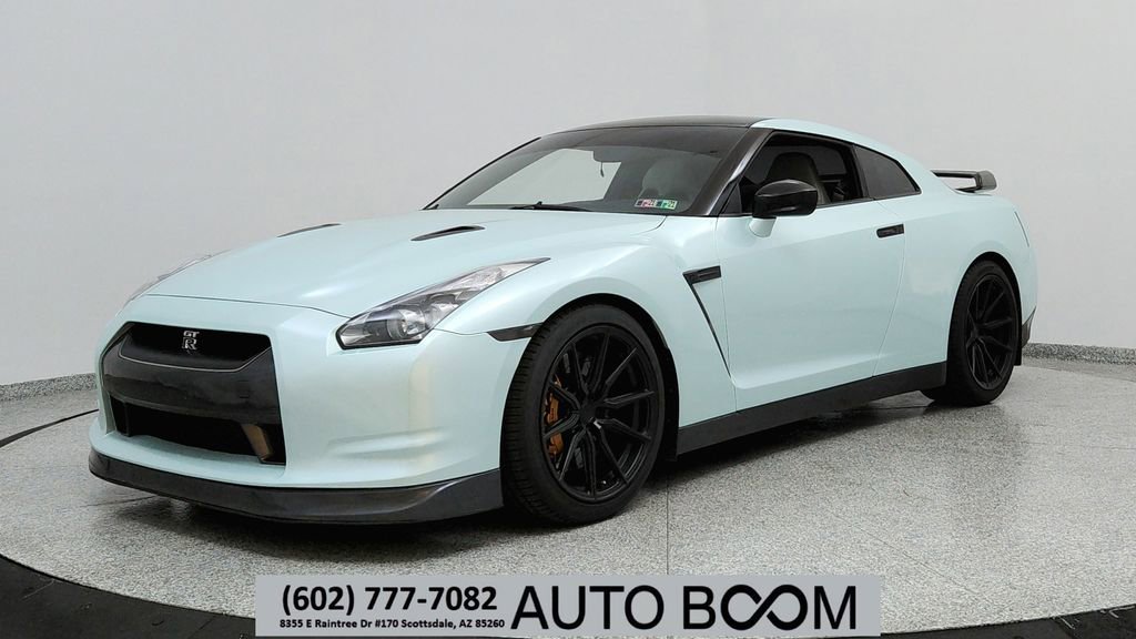 Used 2010 Nissan GT-R Premium AWD/4WD image 1