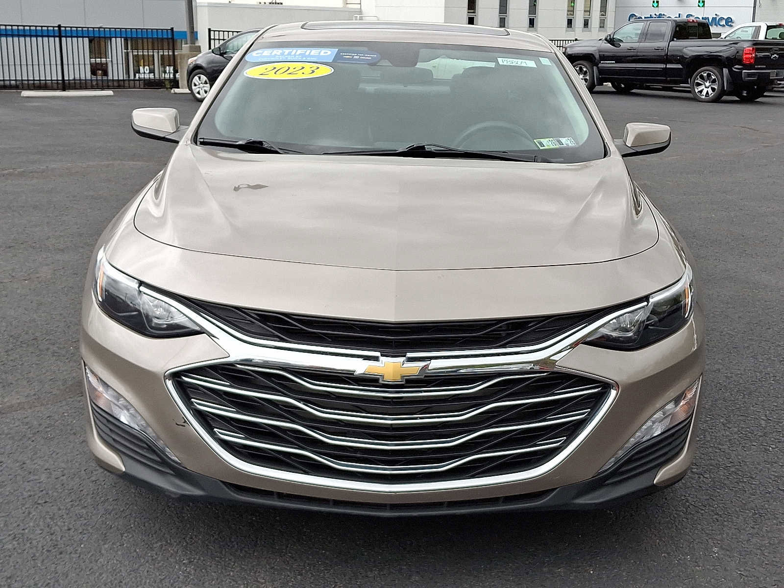 Used 2023 Chevrolet Malibu LT image 3
