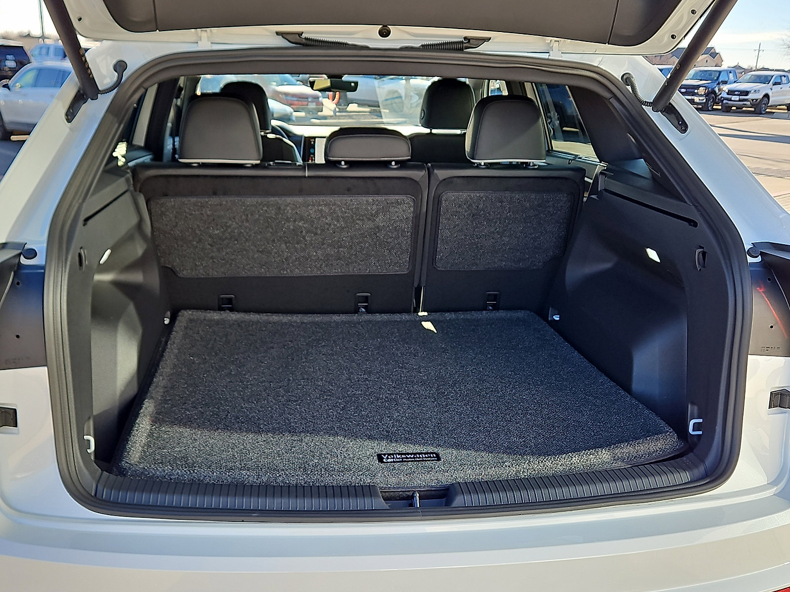 New 2026 Volkswagen Atlas Cross Sport SEL Premium R-Line image 7