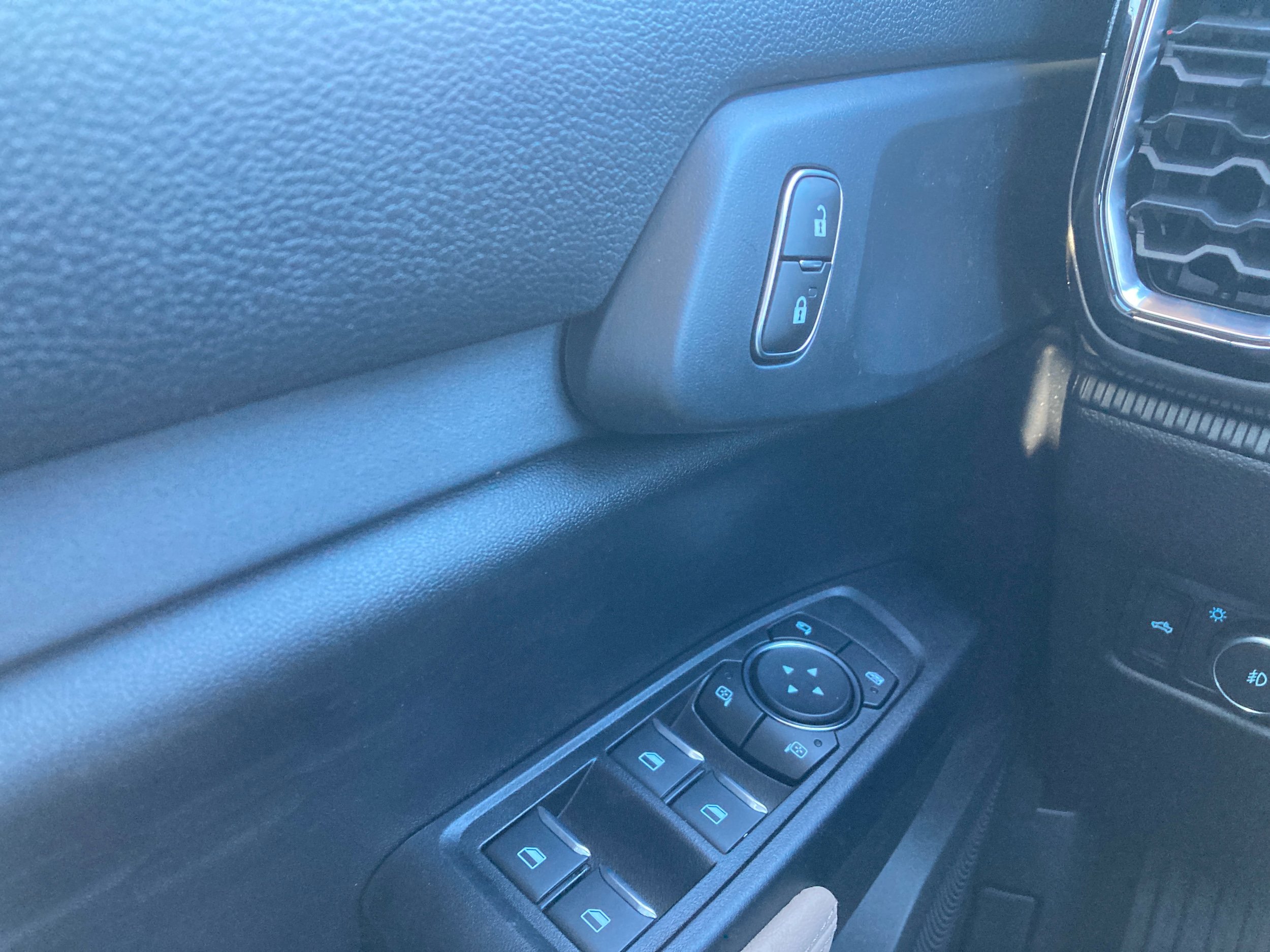 New 2025 Ford Ranger XLT image 24