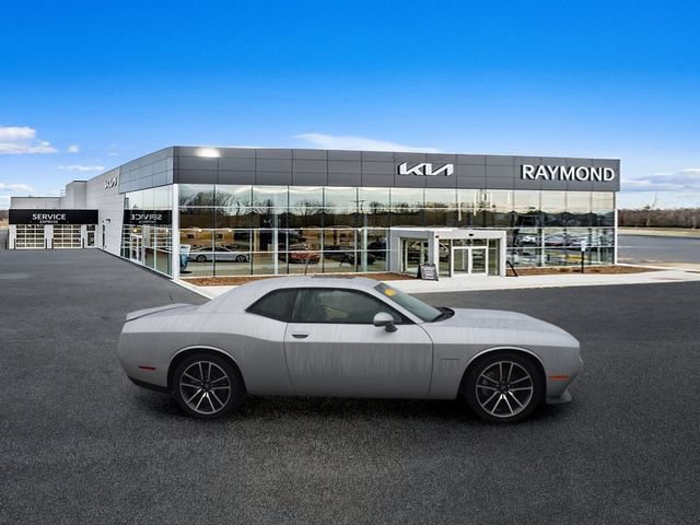 Used 2022 Dodge Challenger R/T w/ Plus Package RWD image 2