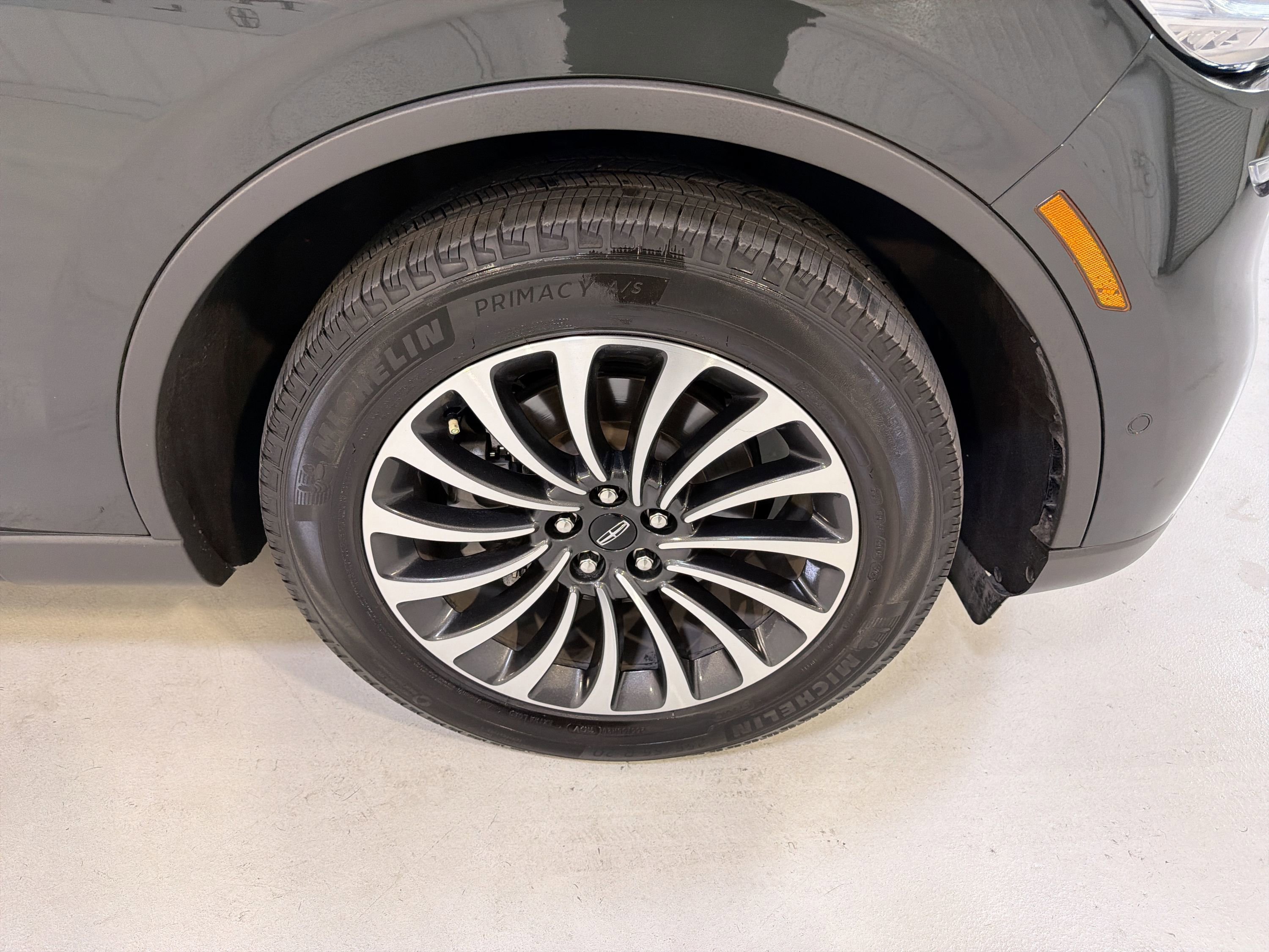 Used 2023 Lincoln Aviator Reserve w/ Equipment Group 201A RWD image 31