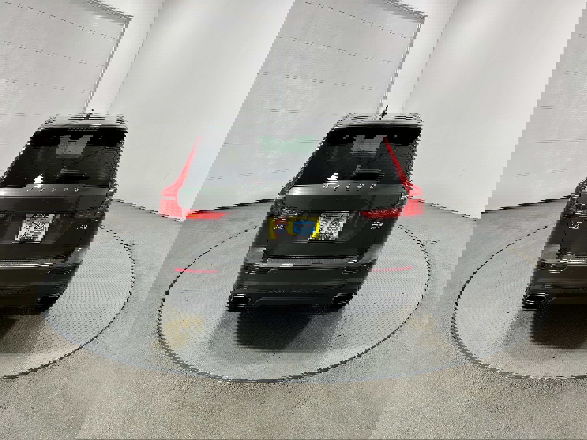 Used 2020 Volvo V60 T5 Cross Country image 31