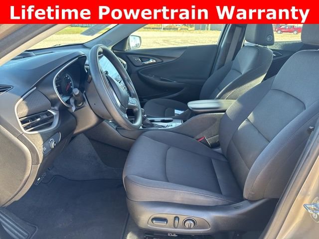Used 2024 Chevrolet Malibu LT image 2