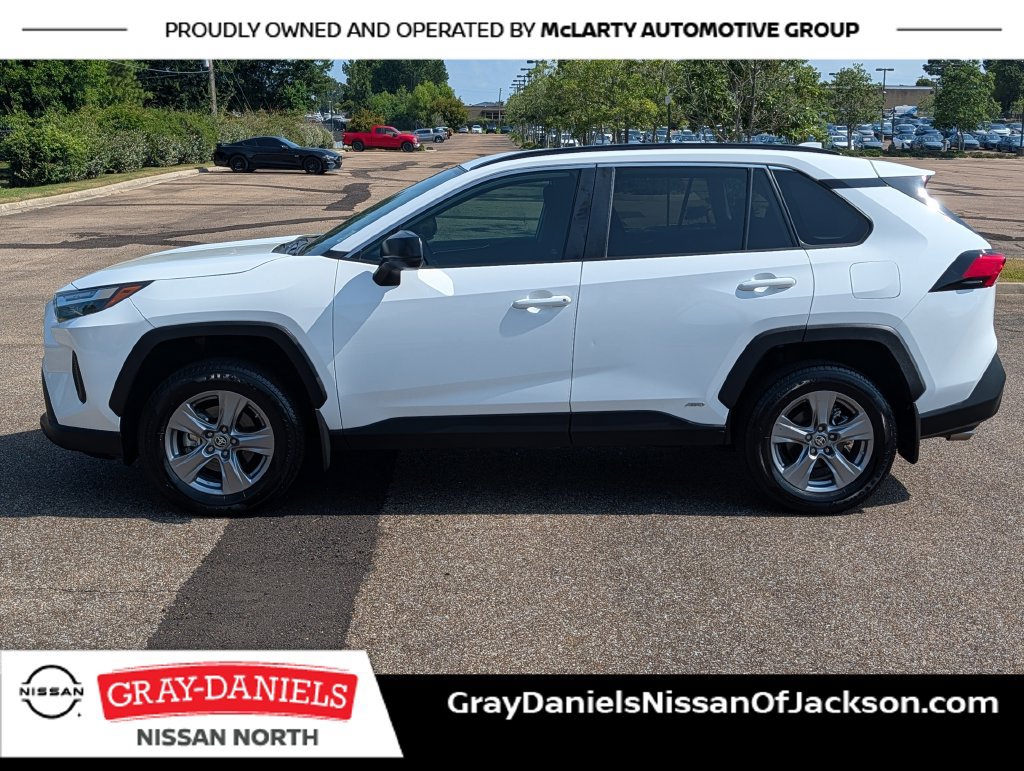 Used 2024 Toyota RAV4 LE AWD/4WD image 2