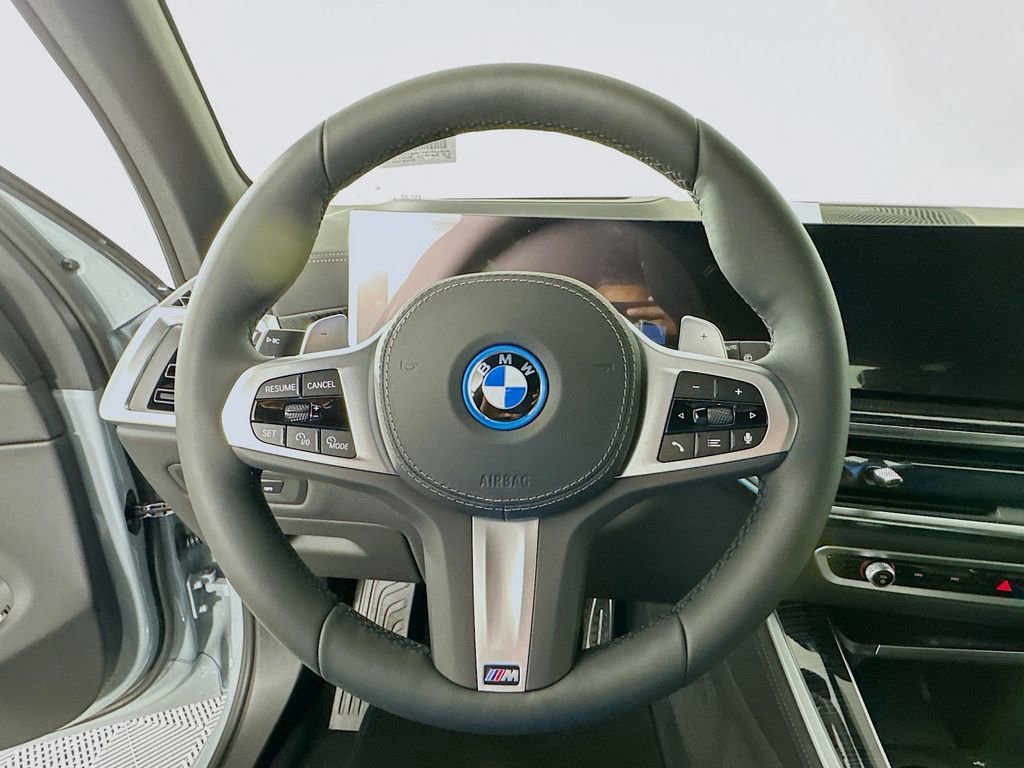New 2026 BMW X5 xDrive50e w/ M Sport Package AWD/4WD image 10