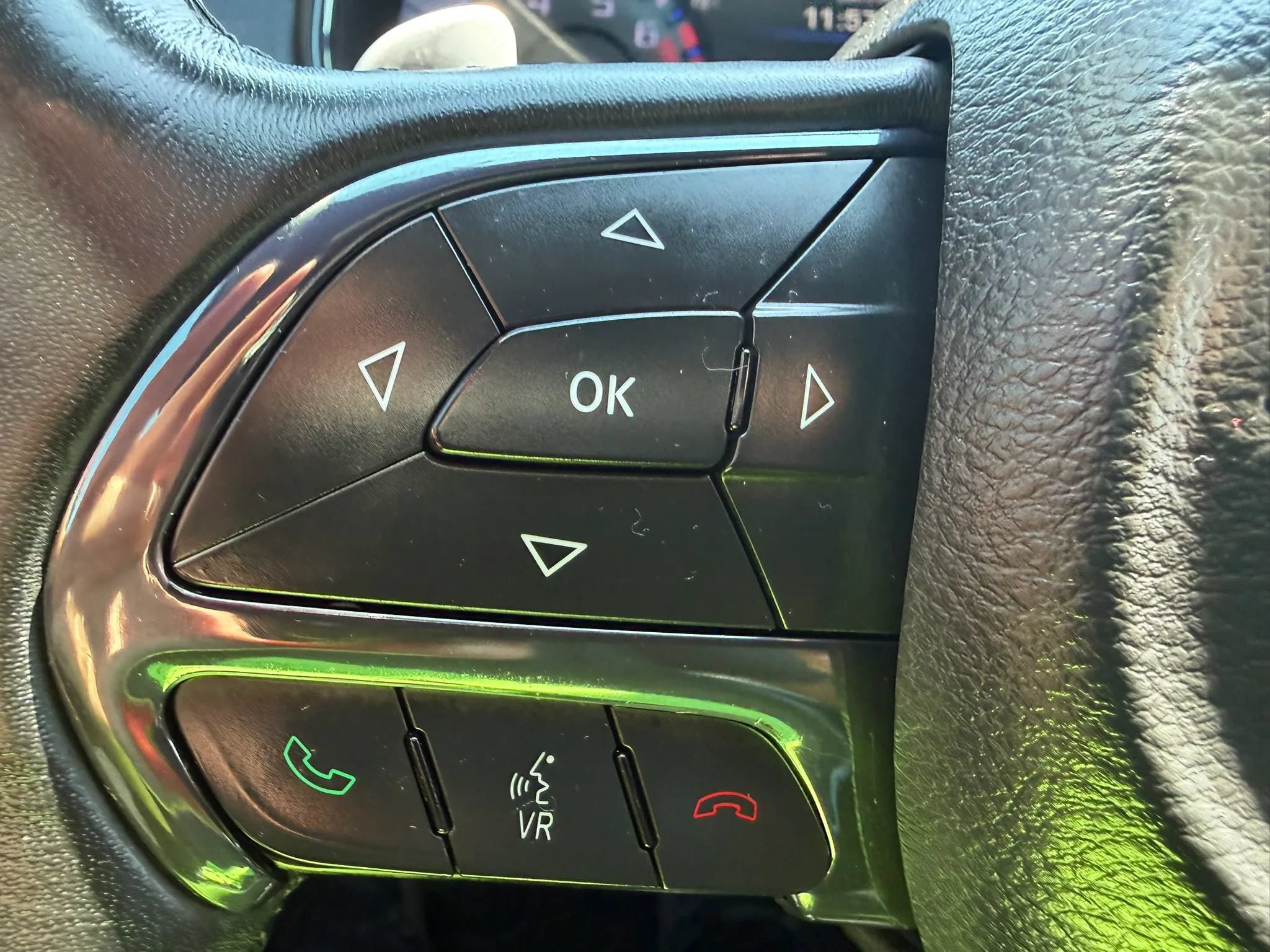 Used 2016 Chrysler 200 S FWD image 16