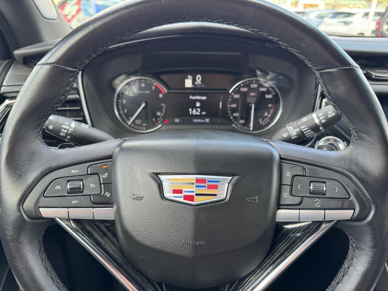 Used 2025 Cadillac XT6 Premium Luxury image 24