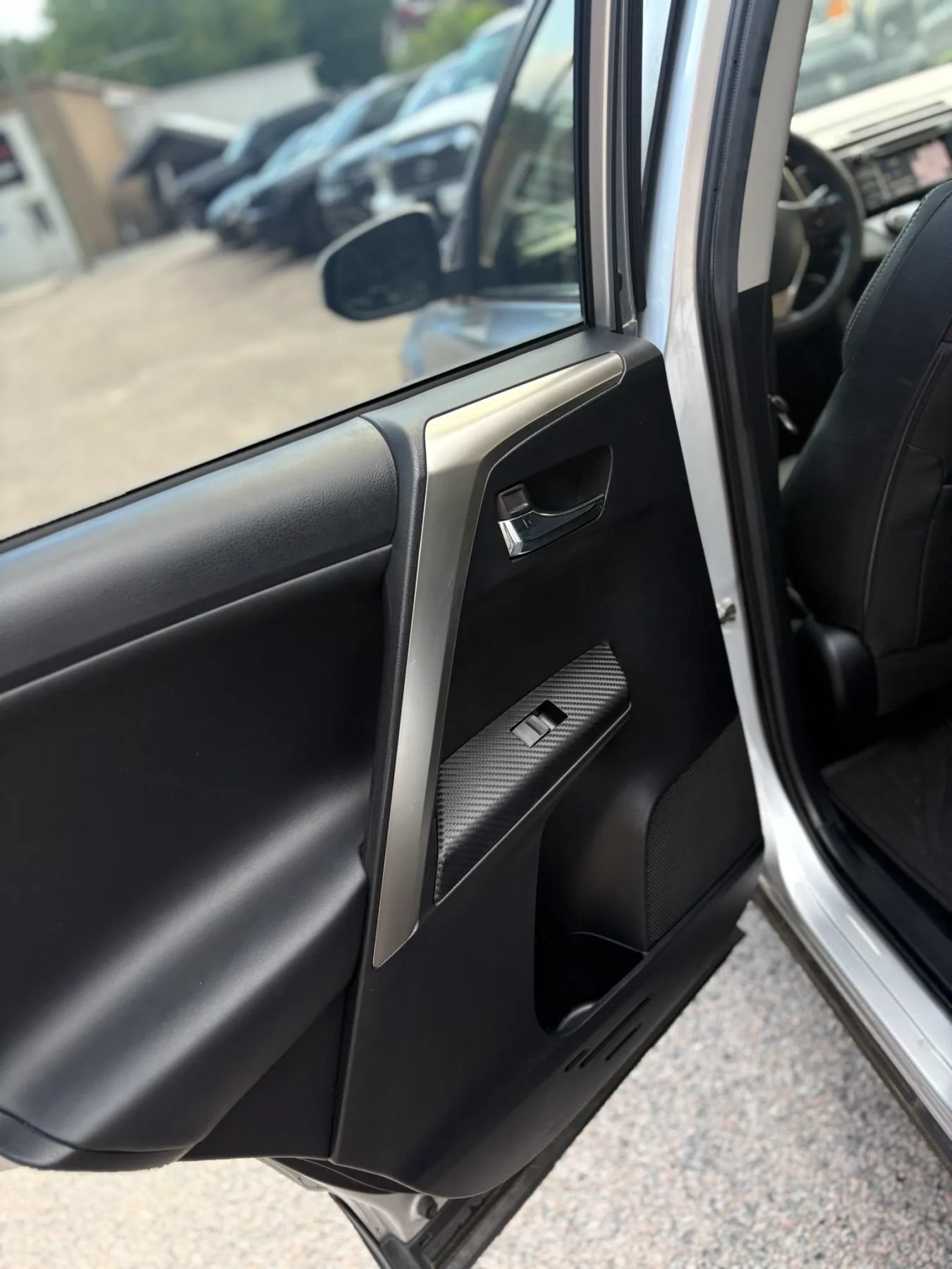 Used 2015 Toyota RAV4 Limited w/ Outdoor Package FWD image 37