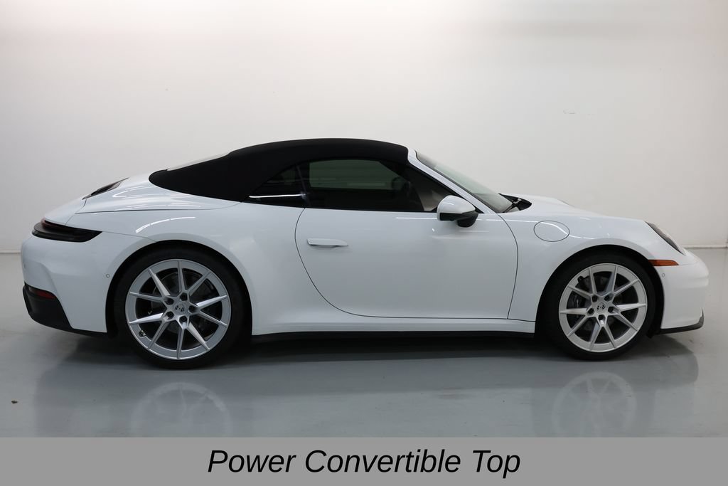 Used 2025 Porsche 911 Carrera RWD image 15