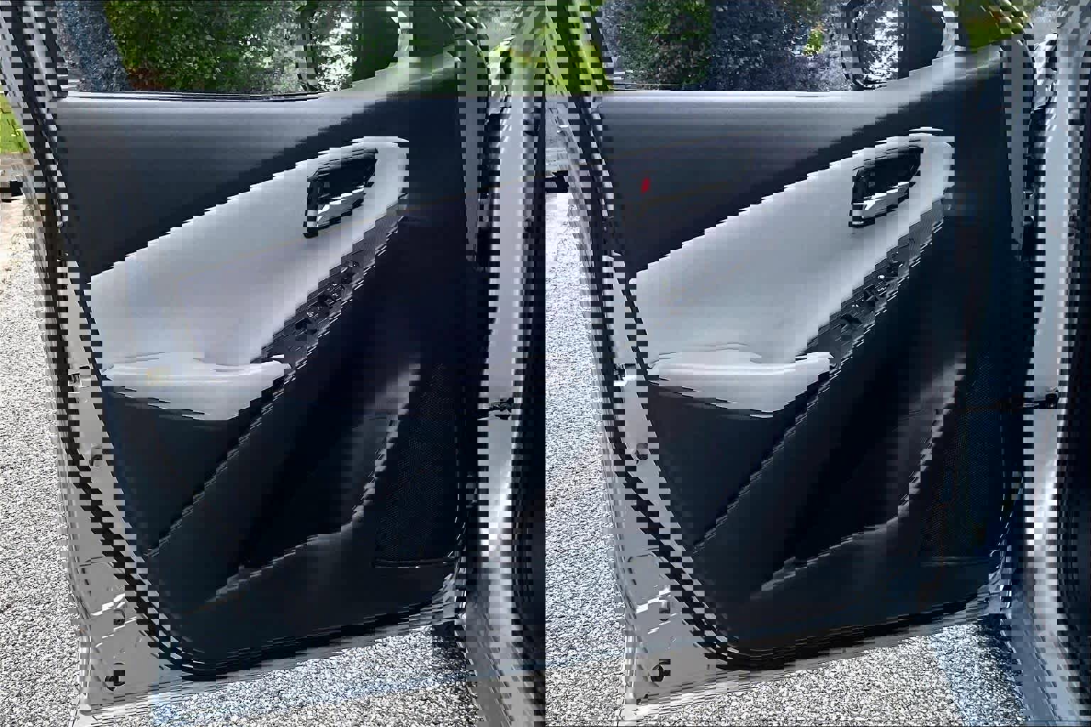 Used 2019 Toyota Yaris LE FWD image 21