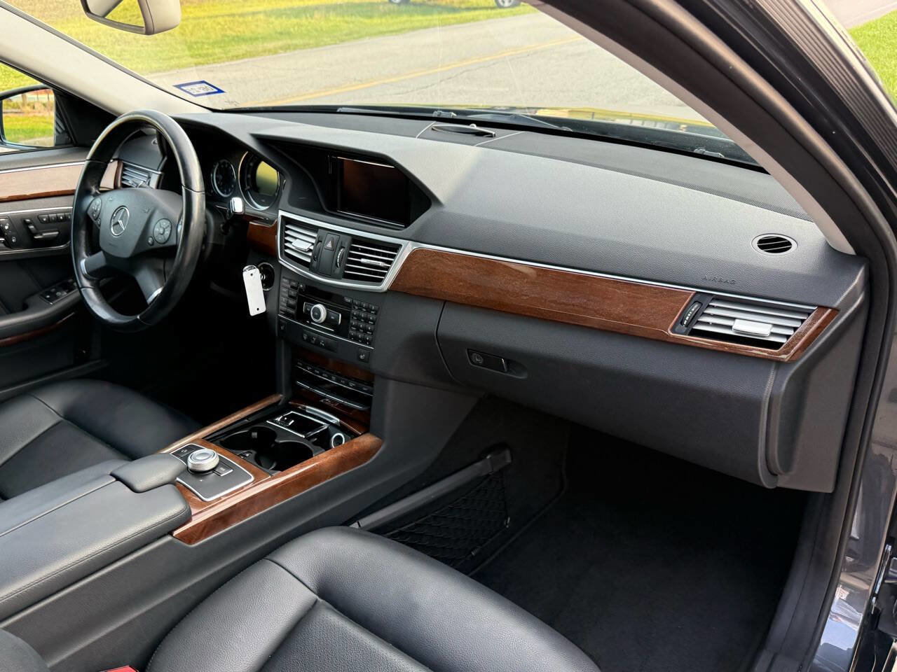 Used 2011 Mercedes-Benz E 350 BlueTEC Sedan image 33