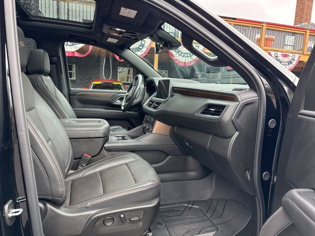 Used 2024 Chevrolet Suburban High Country w/ Advanced Technology Package image 18